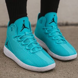 Air Jordan Reveal “Hyper Turquoise” (834064-303) — Men’s 9.5 — BNIB